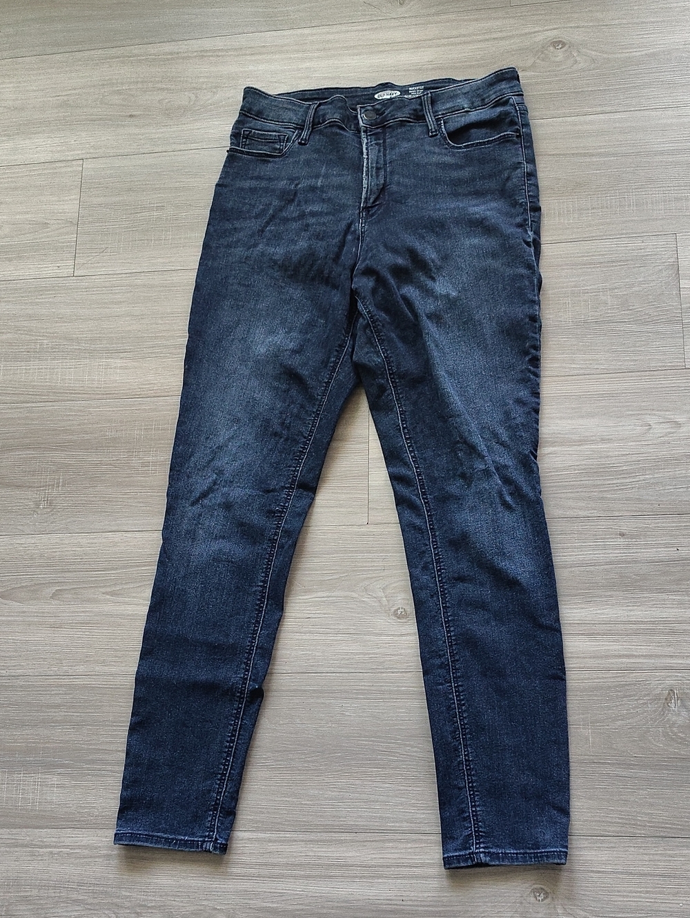 Old Navy  Dark Rinse Skinny Jeans